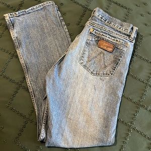 Wrangler retro slim boot 33x34